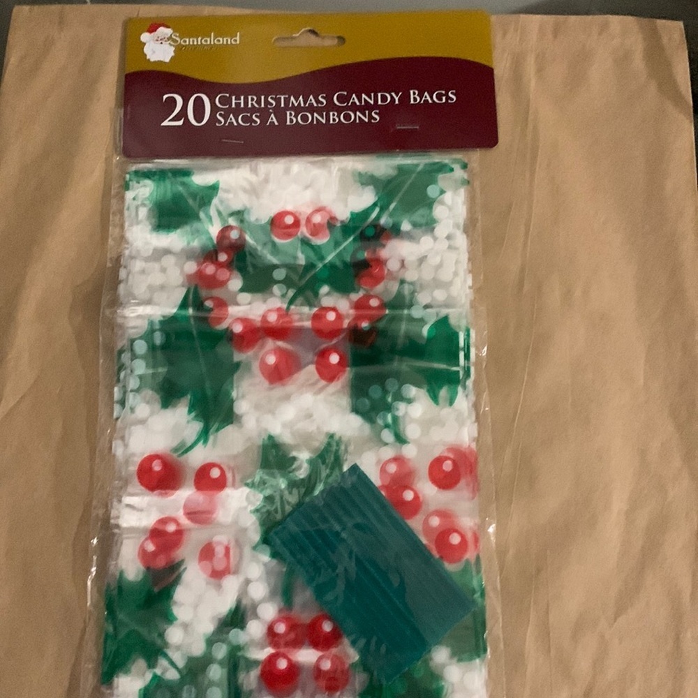 (3 for $20) 20 Christmas Candy Bags. Holly & Berries